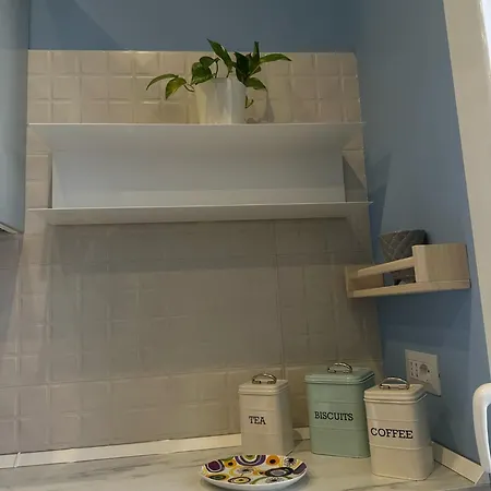 Tra Mare E Castello Barletta