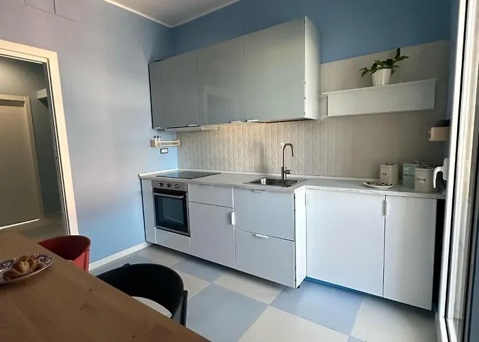 Tra Mare E Castello Barletta